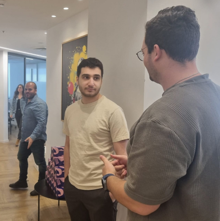 קריירה בשורנס Surense career