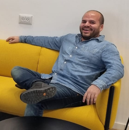 קריירה בשורנס Surense career